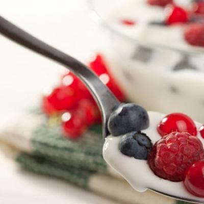 Kaloriengehalt von Trinkjoghurt verschiedener Hersteller, Kaloriengehalt von Naturjoghurt