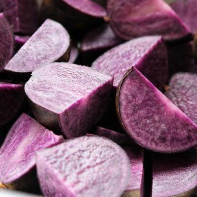 Description des variétés de pommes de terre violettes, leurs propriétés bénéfiques